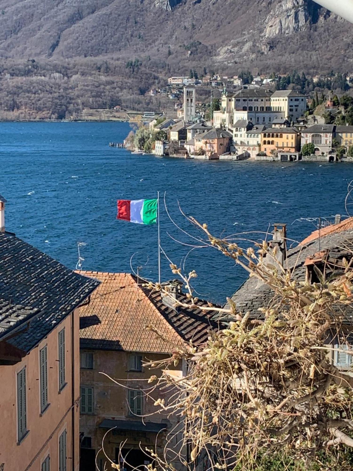 -Ortaflats- Appartamento L'Angolo Orta San Giulio Exterior foto